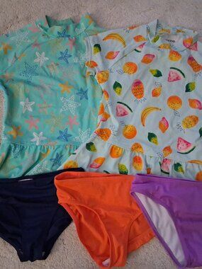 5 bathing suits pieces